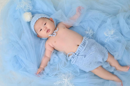 哈尔滨宝宝上眼皮肿 哈尔滨宝宝上眼皮肿